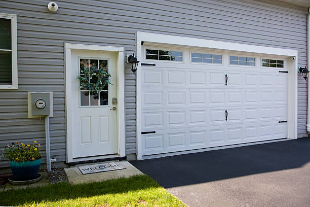 24/7 Emergency Garage Door Panel Replacement experts in Moody County County, SD